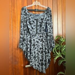 🖤 Gothic Rose Velvet Dress Set – Corset-Style Top & Flowy Skirt (Size L)